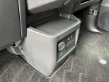 USB充電ソケット付きです。