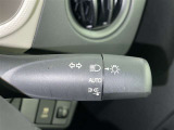 【オートライト】車外の明るさに応じて自動的にライトの点灯・消灯をしてくれます