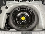 今では珍しいスペアタイヤが装備された車両です!
