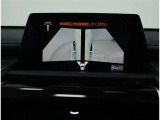 パノラミックビューモニター装備!サイドビュー・車両に取り付けたフロント、サイド、バックカメラの映像を合成して画面上に表示させることで、低速時の運転を補助する装置です。