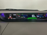 メータは先進的なデジタルメーターを採用!ゆっくりと数字が動くのでとても見やすく表示されます!続可能距離等の情報やHonda SENSINGの注意・警告も表示します!