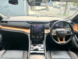 見晴らしの良い運転席で、室内空間も広くなっております。