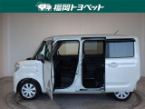 両側パワースライドドア付きだから、狭い駐車スペースなどでの 乗り降りラクラク!小さなお子さまのいるご家庭には嬉しい装備。
