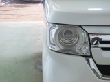 LEDヘッドライトは、点灯の瞬間から光量を発揮し、突然暗くなるトンネルなどでの安定感を高めます。