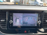 アラウンドビューモニターは車の全周囲をカメラで映しだして障害物や人を確認、周りの状況を確認しながら安全に駐車できる便利な装備になります。