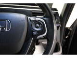 Hondaセンシングの機能のひとつ、アダプティブクルーズコントロール付!アクセルから足を離しても設定したスピードと前車との車間を保ち走行してくれます!車線維持もアシスト☆高速道路で疲労軽減ですね☆