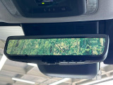 【デジタルインナーミラー】後席の大きな荷物や同乗者で後方が確認しづらい時でも安心!カメラが撮影した車両後方の映像をルームミラー内に表示。クリアな視界で状況の確認が可能です!