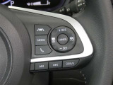 【レーダークルーズコントロール】(全車速追従機能付)付きです。車速に応じて追従支援してくれるので、ロングドライブも快適です。詳細は販売店スタッフまでおたずねください。