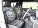 運転席シート廻りは使用感も少なく、良好な状態となっています。丁寧に使われていたことがよくわかりますね。