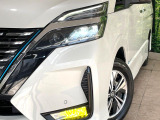 【LEDヘッドライト】悪天候や夜間走行時も良好な視界を確保し安心して運転できる高輝度LEDヘッドライトを装備!点灯速度が早く、消費電力も抑えられています。