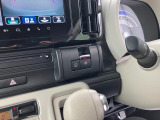 スイッチ一つで操作可能な【電動パーキングブレーキ】★停車を保持する【ブレーキホールド】。