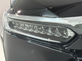 LEDヘッドライトは、点灯の瞬間から最大光量を発揮し、突然暗くなるトンネルなどでの安定感を高めます。