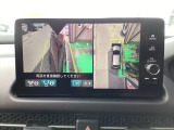 運転席から見えづらい、ドアミラー下部を映すサイドカメラです。