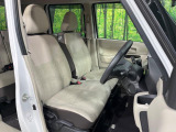 運転席シート廻りは使用感も少なく、良好な状態となっています。丁寧に使われていたことがよくわかりますね。