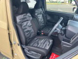使用感のないきれいな運転席シートです!