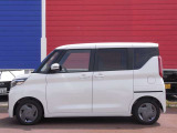 日産の軽 ルークスには、家族にうれしい先進技術や便利な機能が盛りだくさん。運転しやすく、おでかけがもっと楽しくなるから、家族が、ぐっと近づきます。クリーンなスタイルに、家族にうれしい装備を満載。