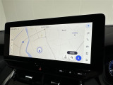 純正ナビを装備。タッチパネル式で使いやすく、お出かけもラクラクです。