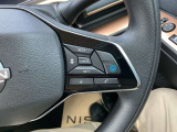 【プロパイロット】高速道でアクセル・ブレーキ・ハンドルをアシスト。運転の負担を軽減します。