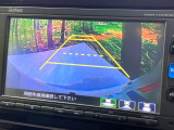 【バックカメラ】駐車時に後方がリアルタイム映像で確認できます。大型商業施設や立体駐車場での駐車時や、夜間のバック時に大活躍!運転スキルに関わらず、今や必須となった装備のひとつです!