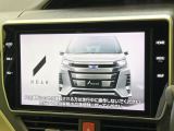 【メーカー純正ナビ】インテリアに溶け込むスタイリッシュな「専用設計」メーカーナビを装備♪視認性や操作性など基本性能にも優れ、より上質なカーライフをお楽しみいただけます。
