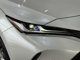 LEDヘッドライトです。デザイン性がよくとても明るいので、夜間の走行や悪天候でも安心です。しかも長寿命!