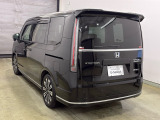 Honda SENSING装着車です。衝突を予測してブレーキをかけたり、前のクルマにちょうどいい距離で走行できる多彩な安心・快適機能を搭載した支援システムがドライバーをサポート。