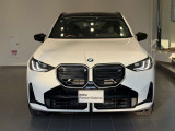 BMW代表的な特徴のキドニーグリル。BMWのすべてのモデルに採用され、BMWらしさを強調しております。
