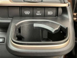 オートマチックハイビームとは、先行車や対向車のライトを認識し、ハイビームとロービームを自動で切り替える機能です。夜道の視界を確保します。詳細は販売店スタッフまでおたずねください。