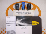 スマートキー&エンジンスターター付。取扱説明書とメンテナンスノートもあります☆品質評価シート付いてます!トヨタ認定中古車ライト!!