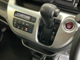 発進時から滑らかに加速する無段階変速のCVTはストップ&ゴーの多い街の中も快適です