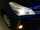 LEDヘッドライトです。デザイン性がよくとても明るいので、夜間の走行や悪天候でも安心です。しかも長寿命!