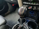 車両の詳細、ご質問につきましては、弊社営業スタッフまでお気軽にご連絡下さいませ。遠方のお客様には実車の詳細画像送信も承ります。