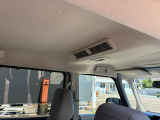 後席用のサーキュレーター付き。夏場でも効果的に空気を循環させます。