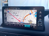 【メーカー純正ナビ】インテリアに溶け込むスタイリッシュな「専用設計」メーカーナビを装備♪視認性や操作性など基本性能にも優れ、より上質なカーライフをお楽しみいただけます。