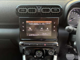 Apple CarPlay/Android Autotに対応したタッチスクリーン/Bluetooth接続によるミュージックプレイヤー接続/ハンズフリー通話