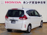 ◆リアは【プライバシーガラス】となっております。プライバシーの確保と見た目の良さはもちろんの事、太陽光を防ぐのでエアコンの効きも良くなります。エアコンの効きが良くなるので、燃費の向上にもつながります。