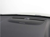【harman/kardon】世界のオーディオファン垂涎のプレミアムサウンドシステムを搭載。原音に近い音場空間を忠実に再現。乗る人すべてに最良の音響体験を提供します。