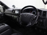 運転席廻りです。