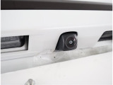 バックカメラが付いているので後方確認が非常にしやすいです。今や運転初心者も熟練者も必須装備!ついていて損はないですね♪