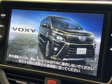 【大画面ナビ】人気の大型10.5インチナビを装備。存在感のある大画面はインパクト大!ナビ利用時のマップ表示は見やすく、テレビやDVDは臨場感がアップ!いつものドライブがグッと楽しくなります♪