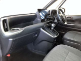 分かりやすく操作しやすい運転席まわりです☆