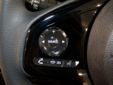 【ステアリングリモコン】ステアリングにオーディオ調節可能なスイッチが装備されていますので運転中でも視線をそらさずにオーディオの調節が可能です!