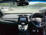 フロントガラスが大きく、ワイドな視界で運転もしやすくなるように設定されています。