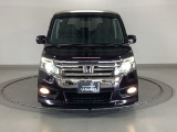 とっても明るいディスチャージヘッドライト(HID)です。 また、フォグライトもついています!