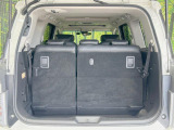 普段のお買い物や通勤、送迎等に十分な荷室スペースを確保しております。セカンドシートを倒すと、大きな荷物の積載も可能です♪