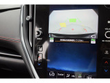 リヤカメラ付きなので、シフトレバーをリバースにすると連動してカメラ映像に切り替わります。