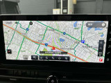 ナビゲーションを利用することで、目的地までのルートを案内し、最新の道路状況を反映して最適なルートを提案してくれます。また、渋滞を回避するルートを提案してくれるので、安全に目的地に到着することができます