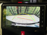 【バックカメラ】駐車時に後方がリアルタイム映像で確認できます。大型商業施設や立体駐車場での駐車時や、夜間のバック時に大活躍!運転スキルに関わらず、今や必須となった装備のひとつです!