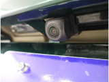 バックカメラが付いているので後方確認が非常にしやすいです。今や運転初心者も熟練者も必須装備!ついていて損はないですね♪