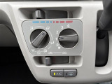 【オートエアコン】車内温度を感知して自動で温度調整をしてくれるのでいつでも快適な車内空間を創り上げます!